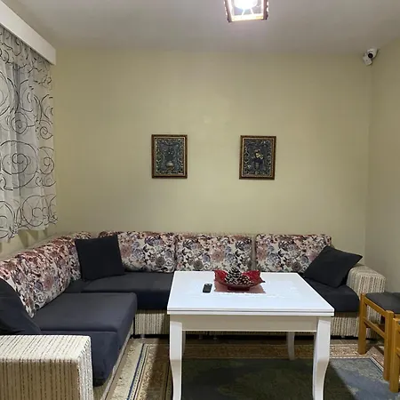 Laci * Tirana